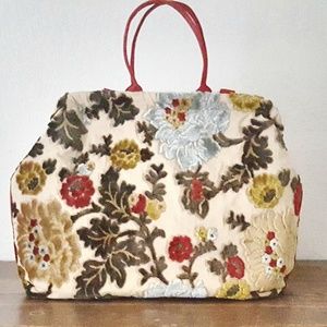 Atenti carpet bagger